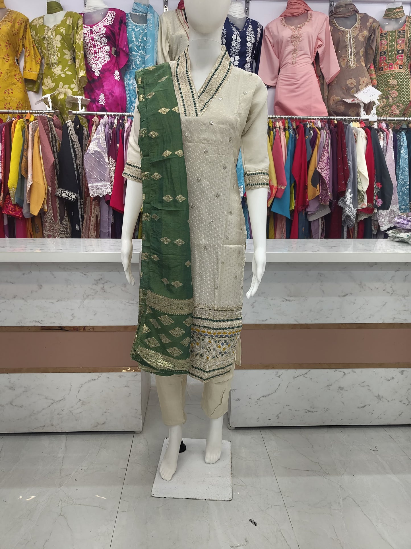 Party Wear Suit 057